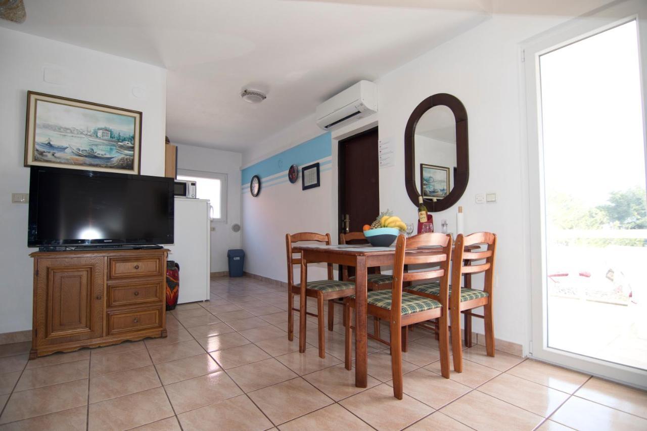 Apartmani Juric ヴィル エクステリア 写真