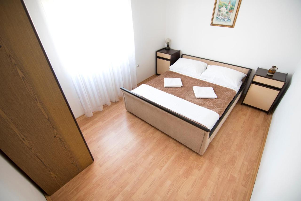 Apartmani Juric ヴィル エクステリア 写真