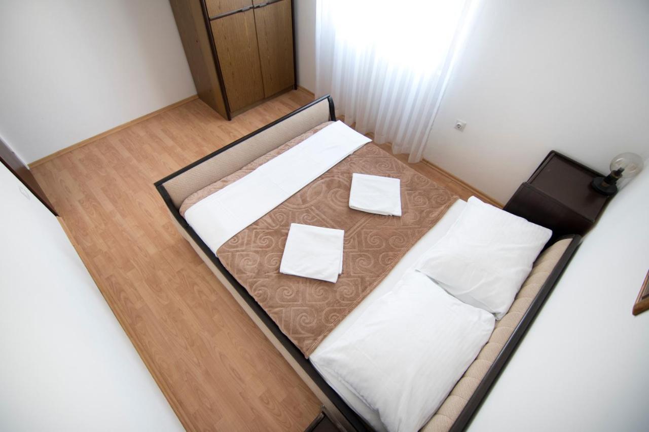 Apartmani Juric ヴィル エクステリア 写真
