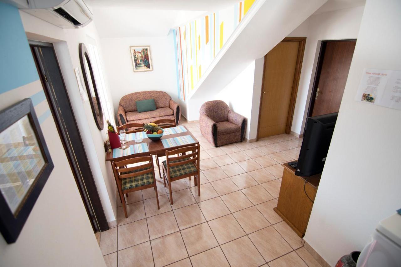 Apartmani Juric ヴィル エクステリア 写真