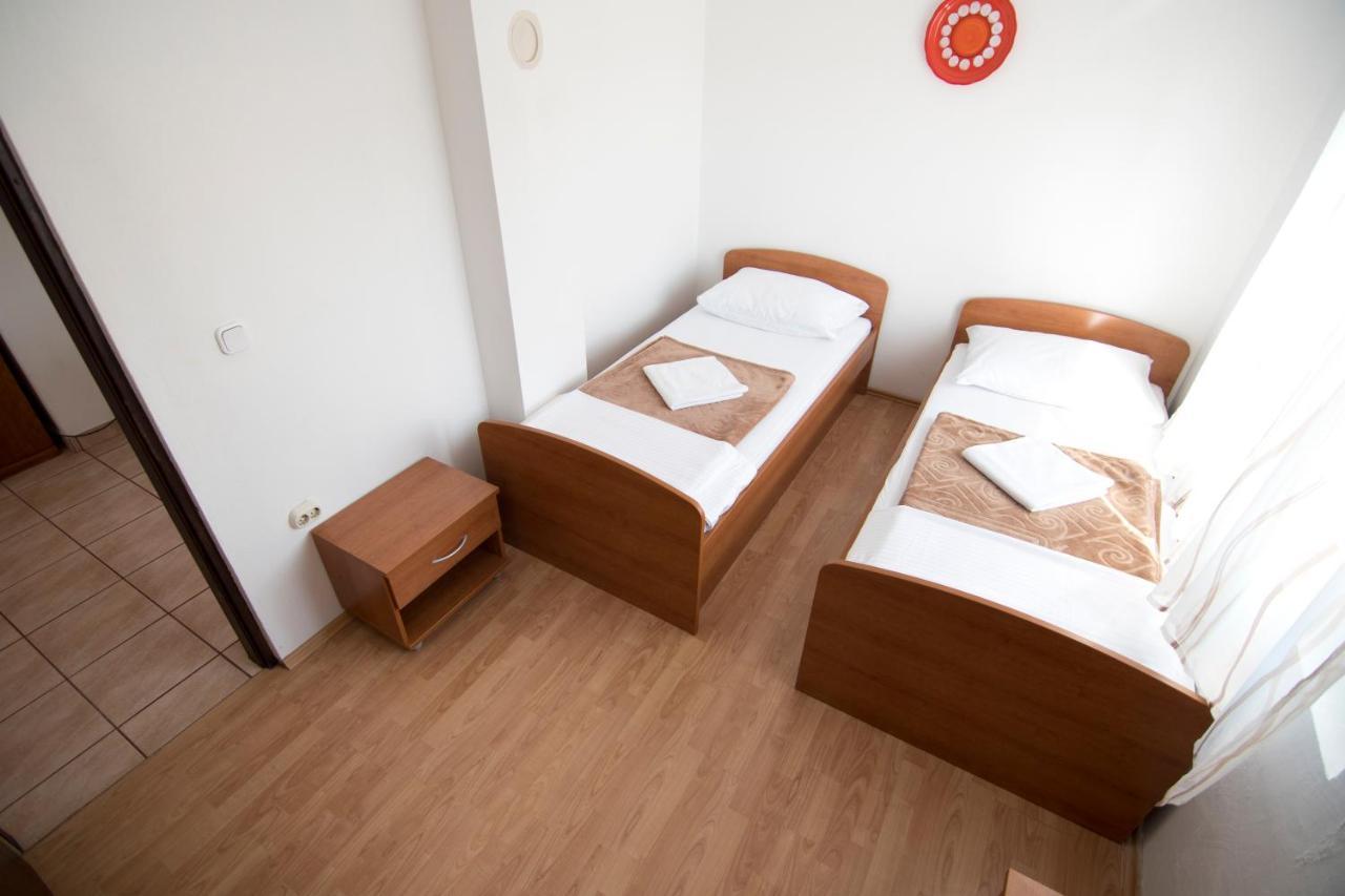 Apartmani Juric ヴィル エクステリア 写真