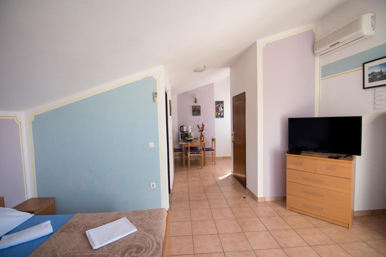 Apartmani Juric ヴィル エクステリア 写真