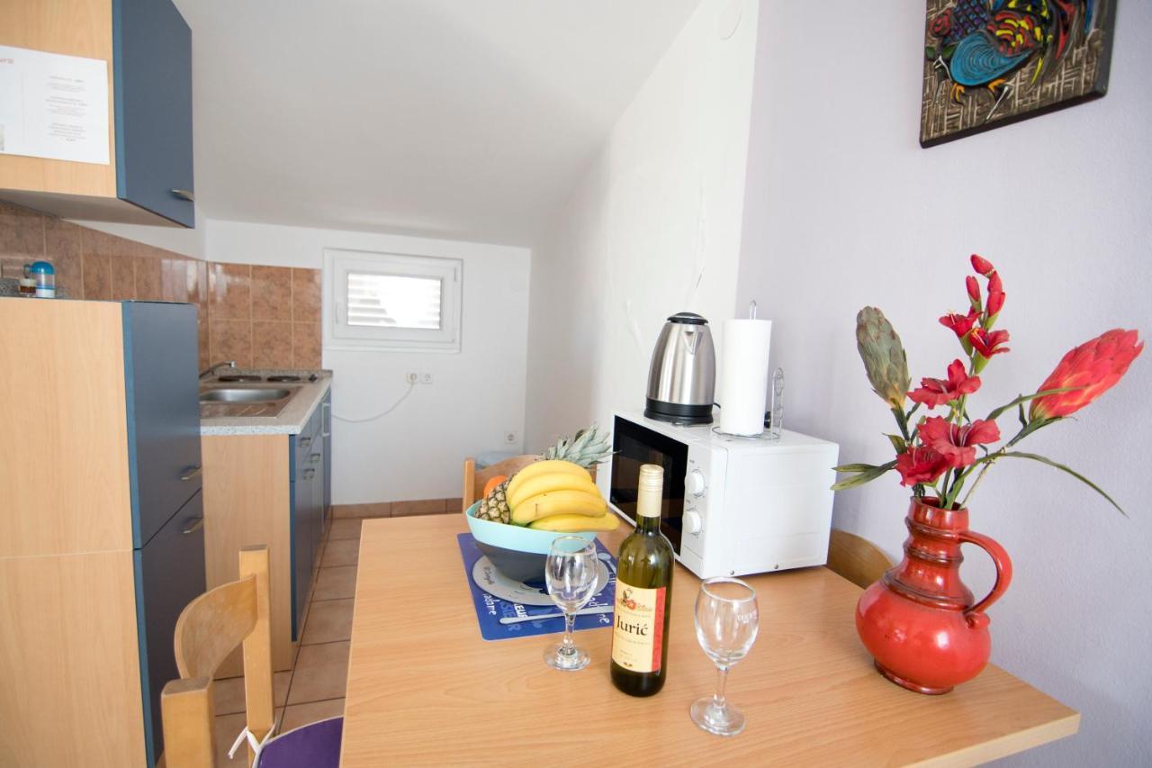 Apartmani Juric ヴィル エクステリア 写真