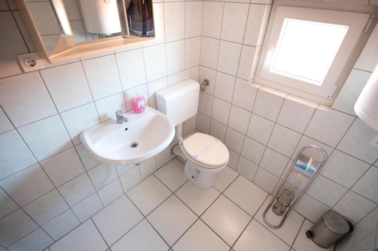 Apartmani Juric ヴィル エクステリア 写真