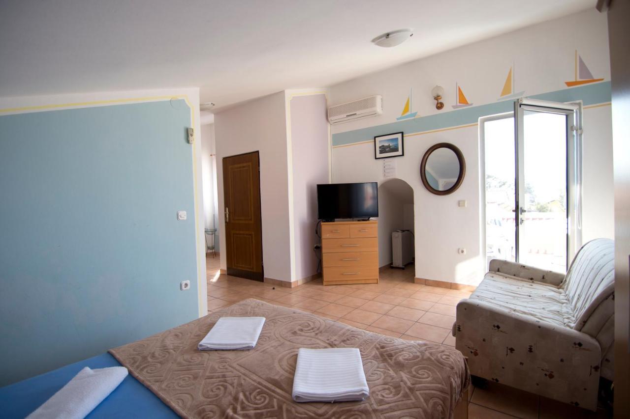 Apartmani Juric ヴィル エクステリア 写真